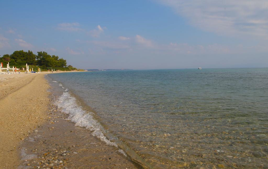 Beach Front Chanioti Polychrono Exteriér fotografie